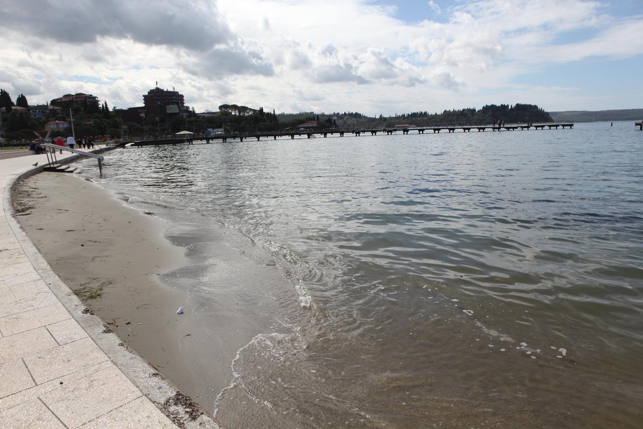 Apartments Morski Svet Portorose Esterno foto